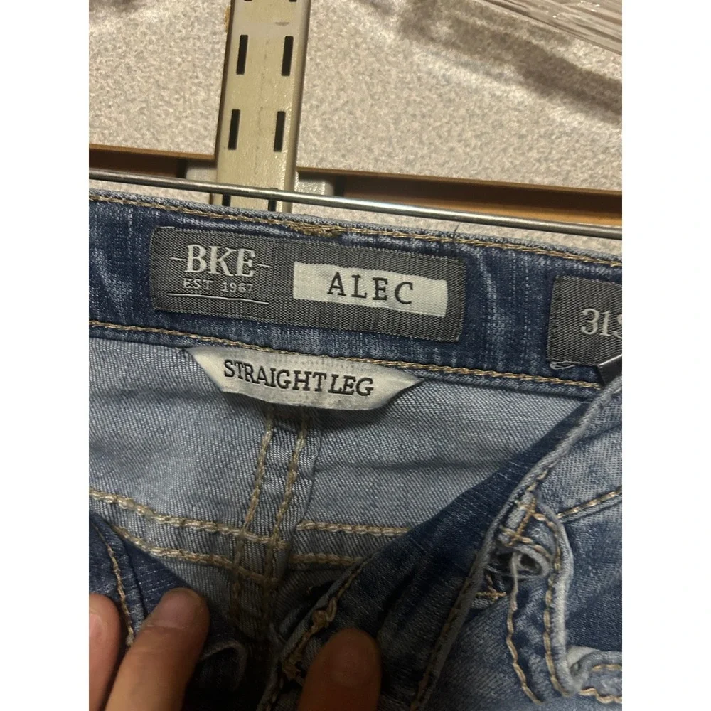 BKE Alec Straight Leg Jeans Mens 31S Light Wash Blue Faded Distressed Denim